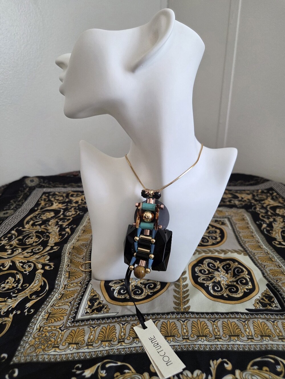 Nocturne Sally Pendent - NWT